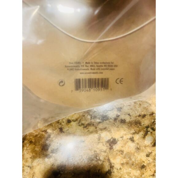 Vintage Pirate Mask 2002 with sword in mouth total of 3 . - Picture 6 of 6